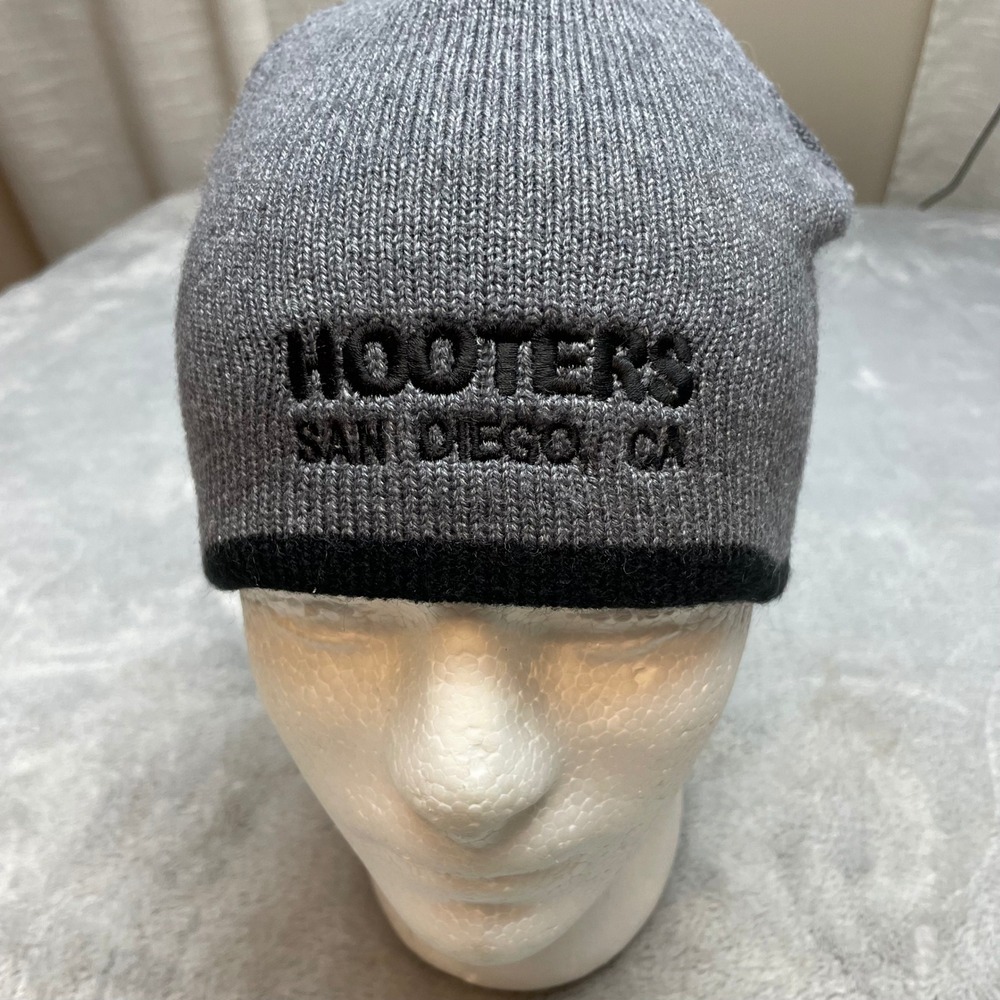 Hooters Mens Embroidered Beanie Size OSFMβ Gray San Diego Logo Knit Hat